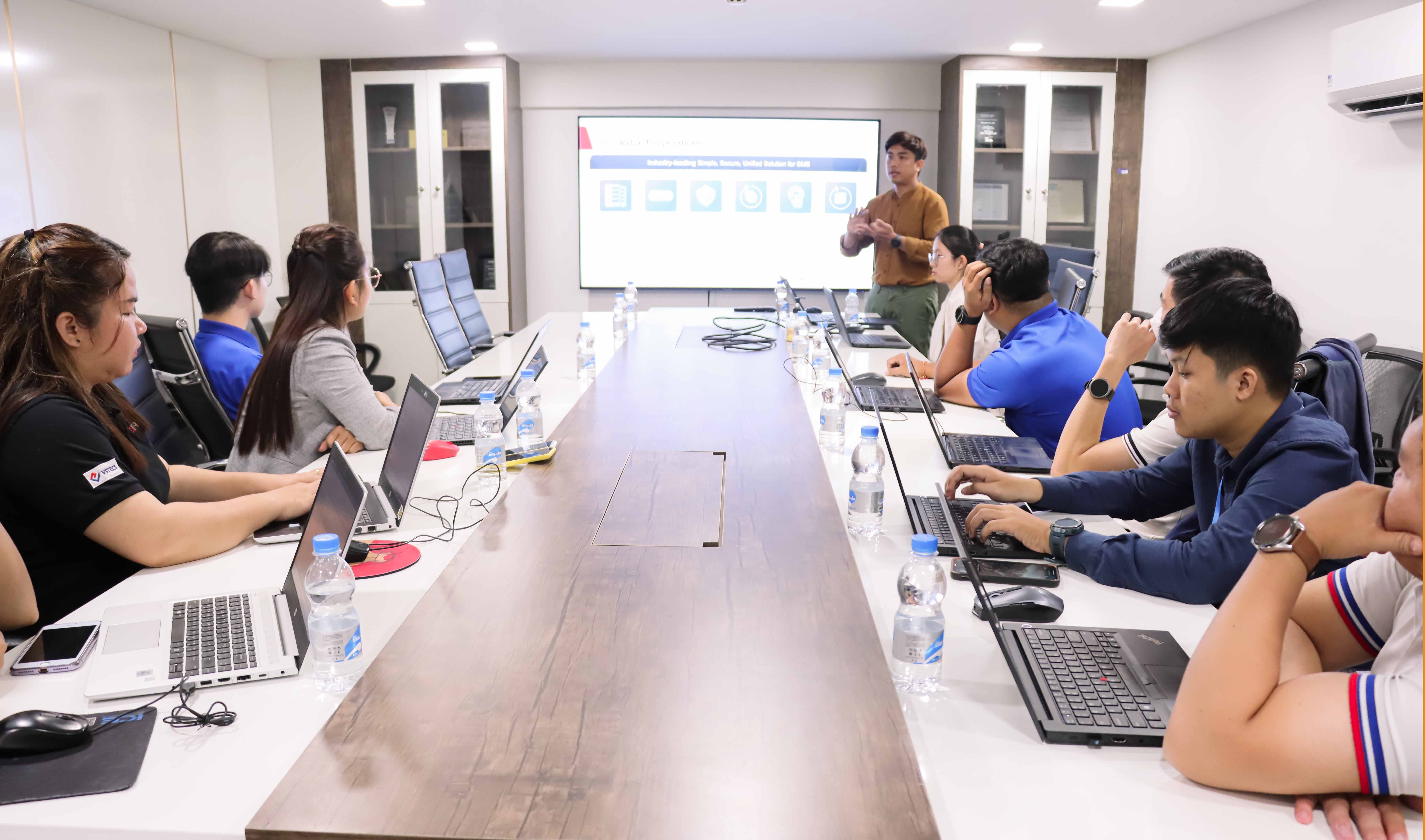 “Veritas NetBackup Solution” training by VST ECS Cambodia 